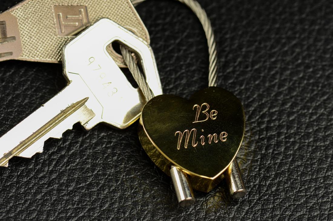 mkt-a-rotary-metal-key-ring-